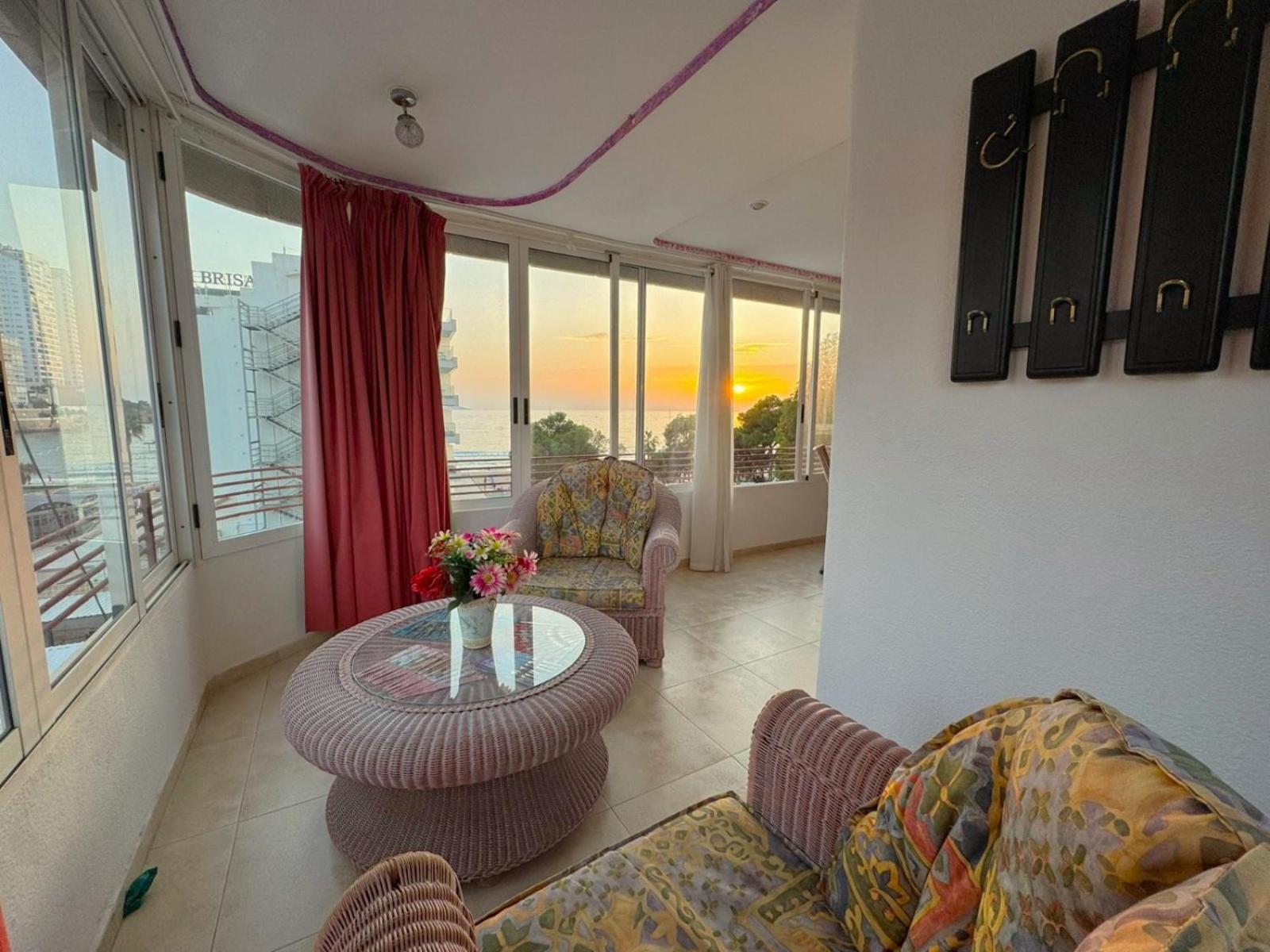 Coblanca 8-2º Fantasy Apartment Бенидорм Екстериор снимка
