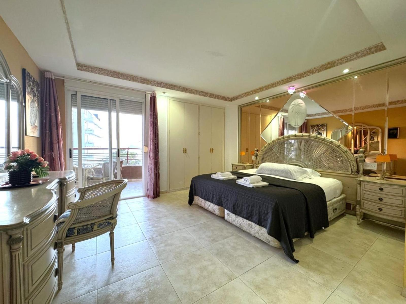 Coblanca 8-2º Fantasy Apartment Бенидорм Екстериор снимка